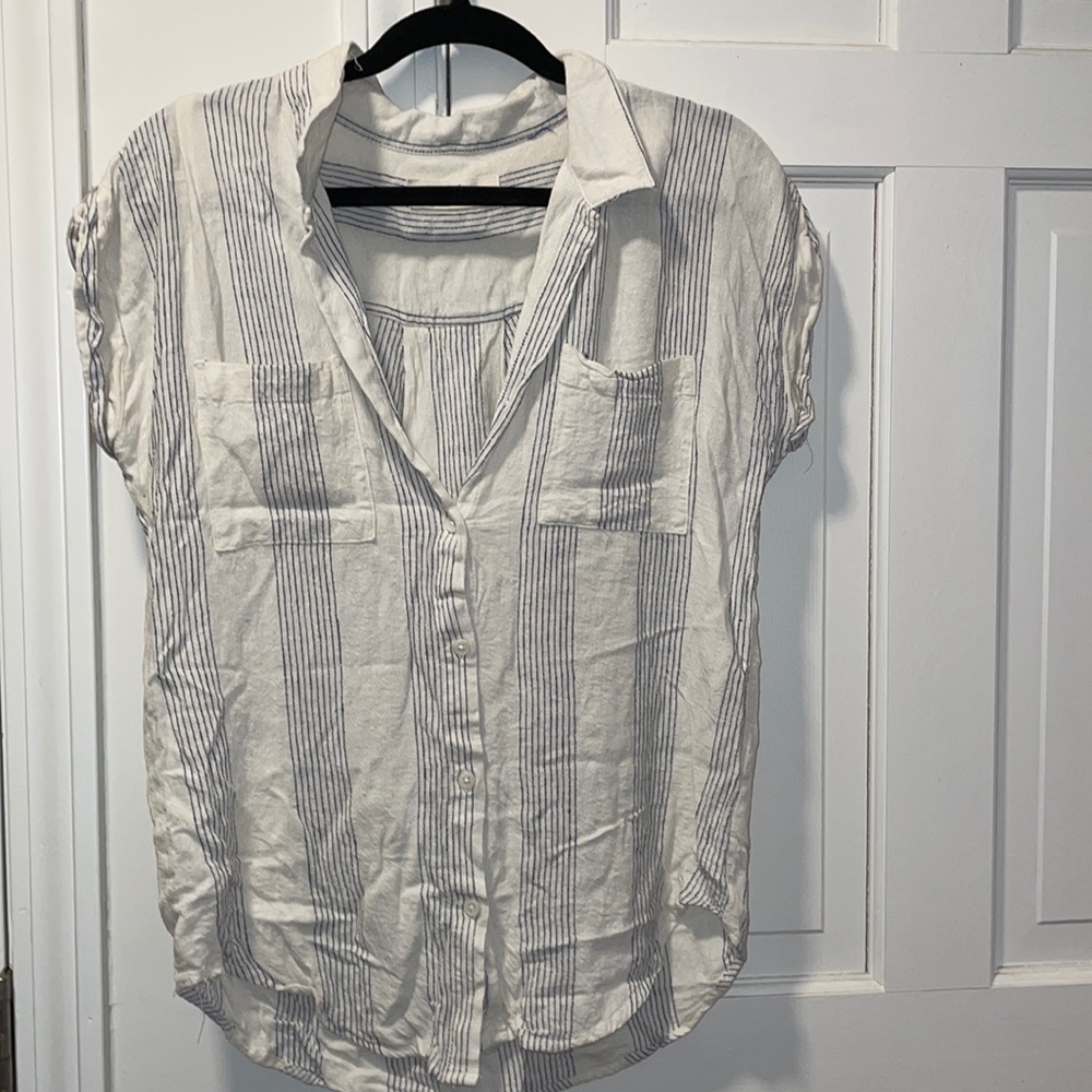 Cute shirt, size medium